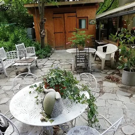 Hotel & Restaurant Le Chalvet Embrun Exterior photo