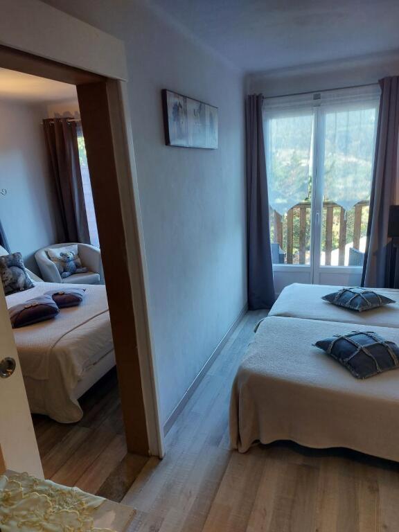 Hotel & Restaurant Le Chalvet *