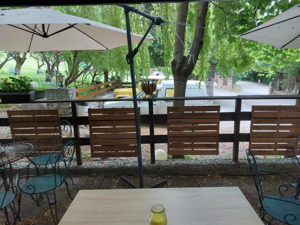 & Restaurant Le Chalvet *